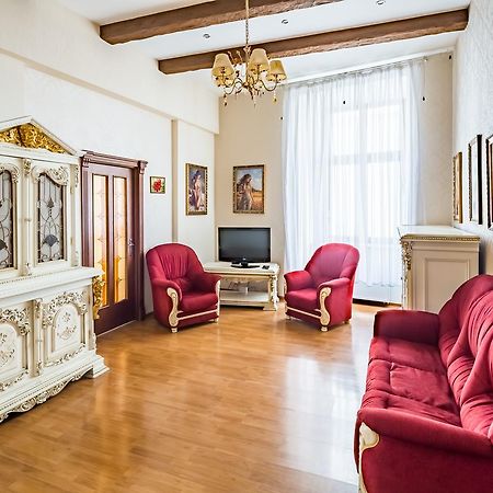 2 Virmens'Ka Apartment Lviv Eksteriør billede