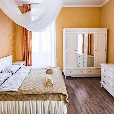 2 Virmens'Ka Apartment Lviv Eksteriør billede