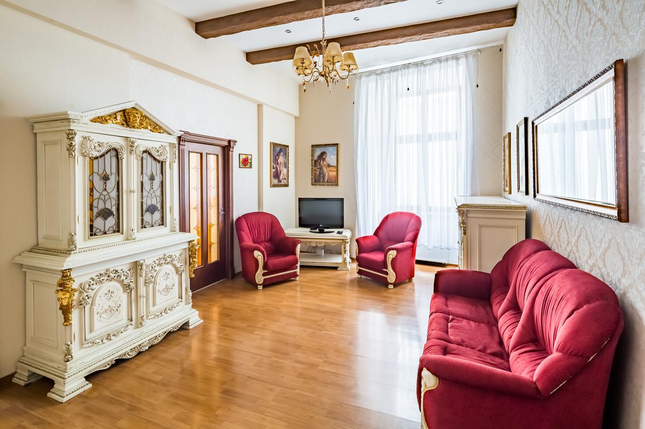 2 Virmens'Ka Apartment Lviv Eksteriør billede