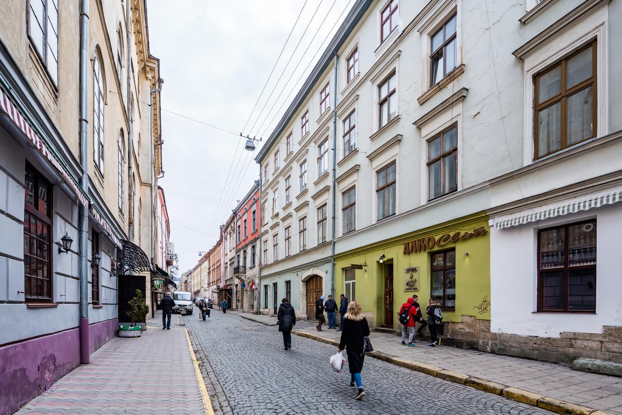 2 Virmens'Ka Apartment Lviv Eksteriør billede